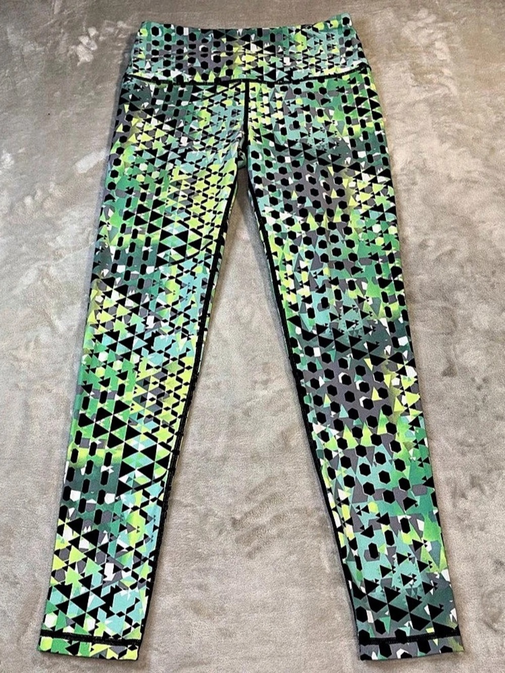 Victoria's Secret Knockout by Victoria Sport Tight Green & Black